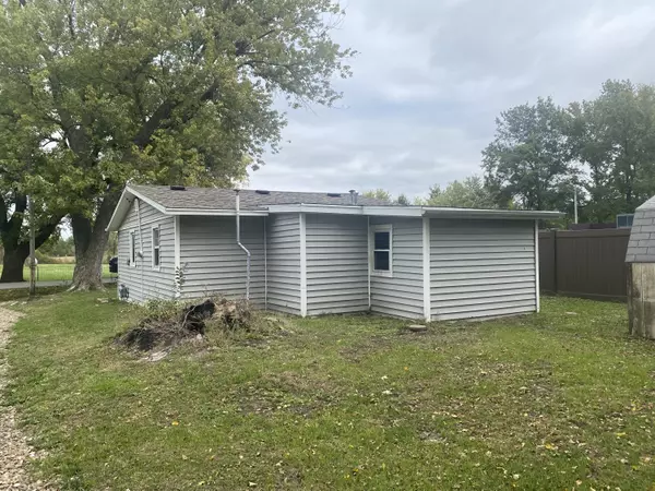 Hallsville, MO 65255,104 North ST