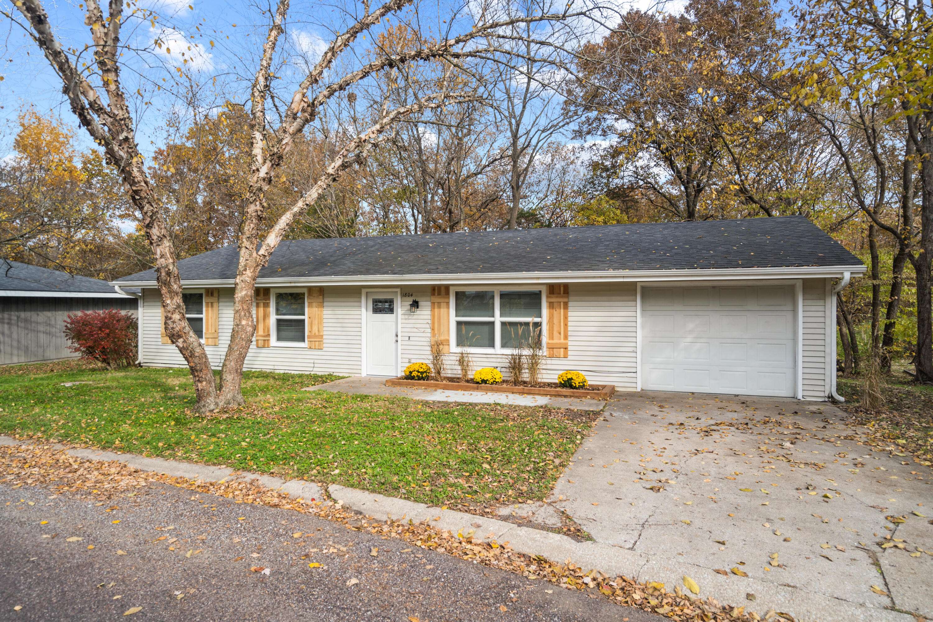 1804 N Southeast DR, Columbia, MO 65202
