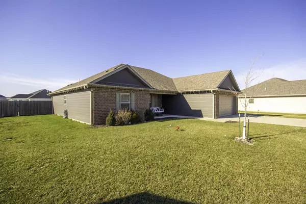 Centralia, MO 65240,921 Kelli CT