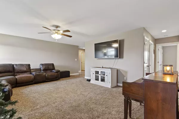 Centralia, MO 65240,921 Kelli CT