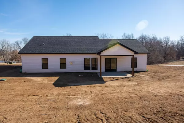 Boonville, MO 65233,17100 Bear bridge CT