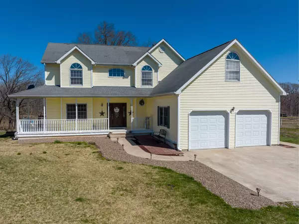 4901 E Wildbird LN, Sturgeon, MO 65284