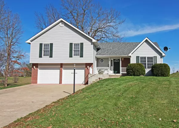 114 S Larand DR, Holts Summit, MO 65043