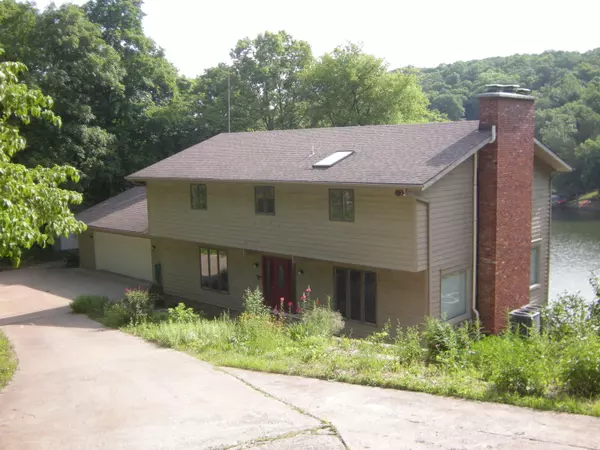 7300 E South shore DR, Hartsburg, MO 65039