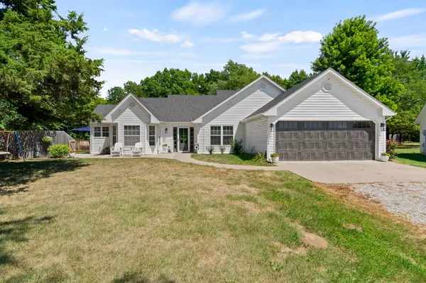 11288 S Blackhawk Trl, Ashland, MO 65010