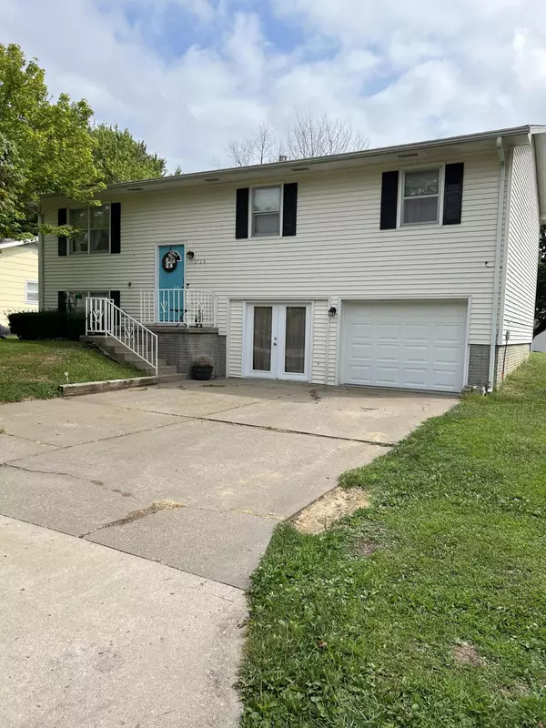 2724 Randy ST, Mexico, MO 65265