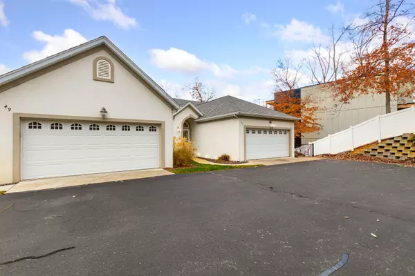 51 Bay hill CT, Lake Ozark, MO 65049