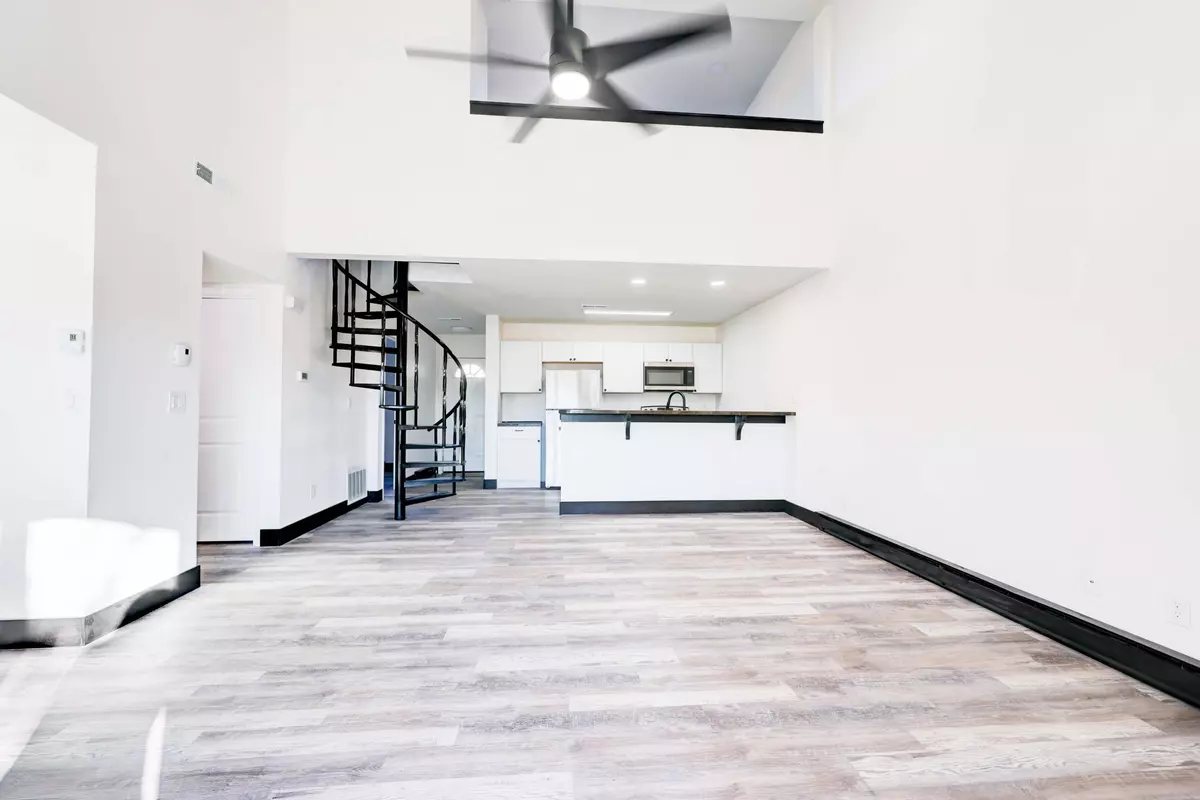 Columbia, MO 65203,2409 S Hartford RD