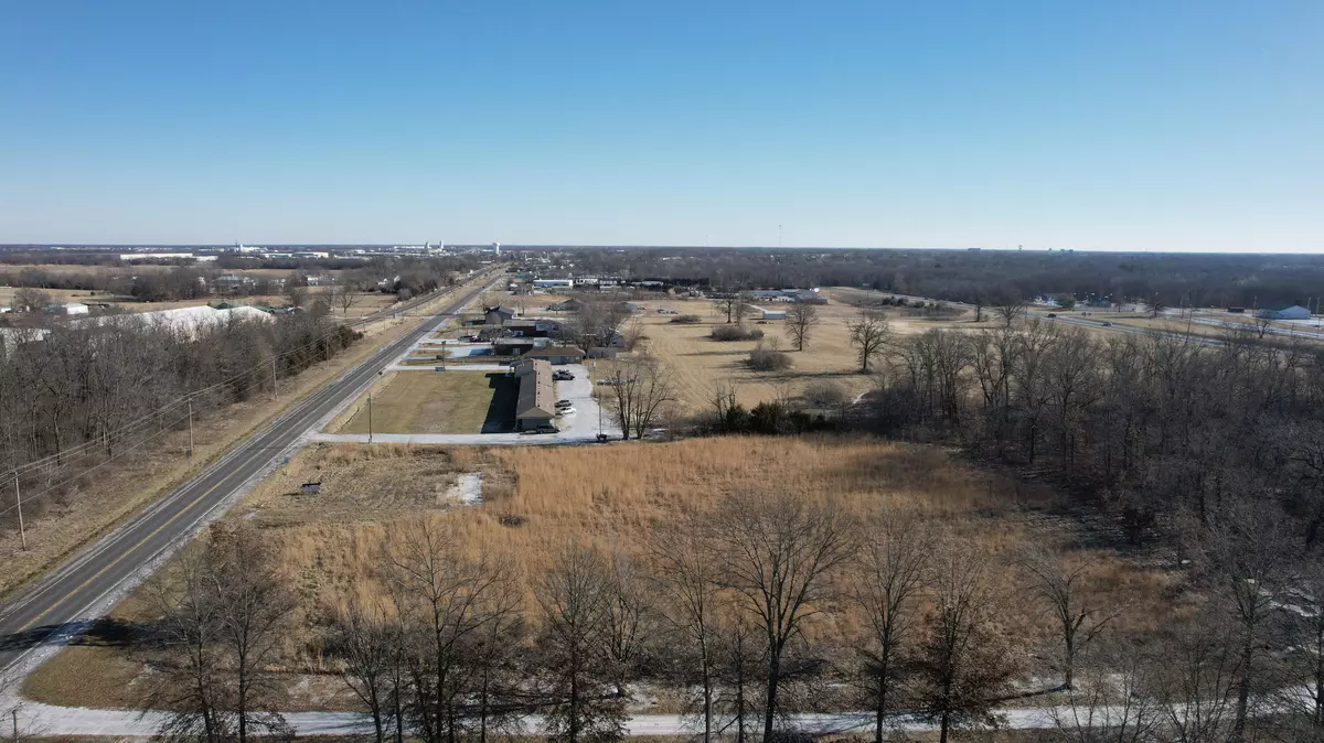 Moberly, MO 65270,3 ACRES TB Highway jj