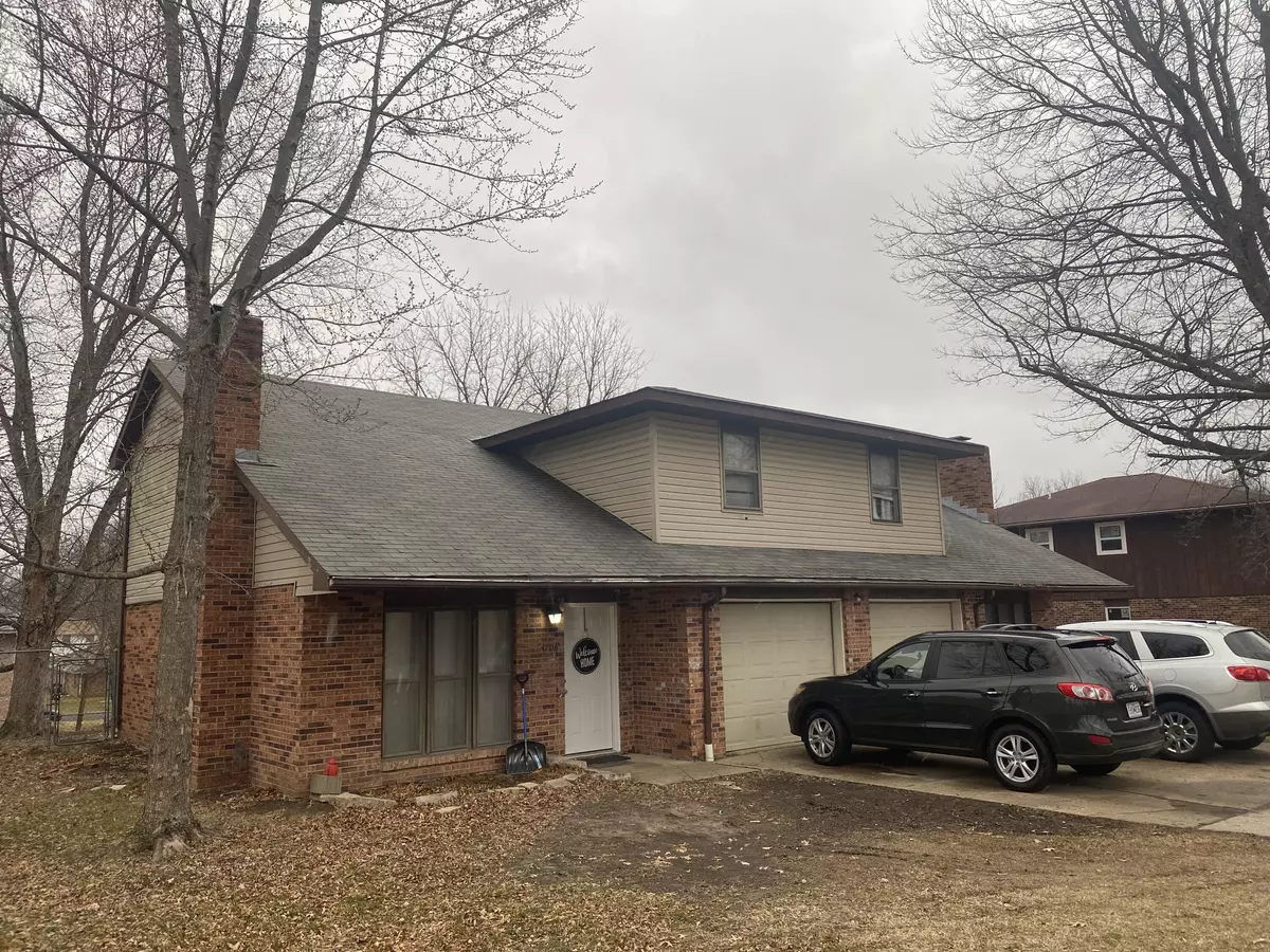 Columbia, MO 65203,4706-4708 E Lake valley LN