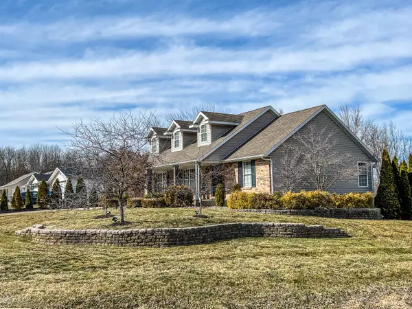 61 Larand DR, Holts Summit, MO 65043