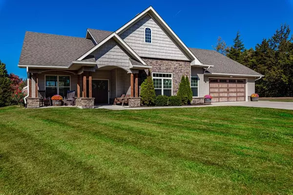 15061 N Old number 7, Harrisburg, MO 65256