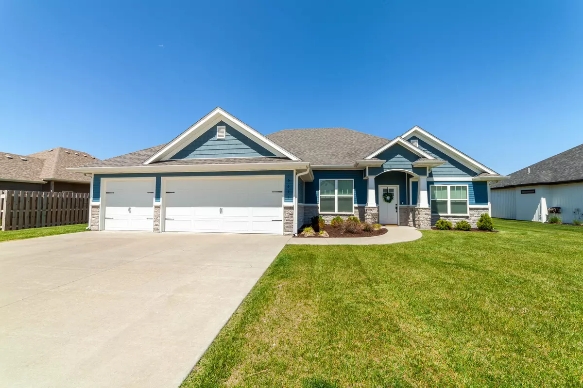 Ashland, MO 65010,5635 Kingfisher DR