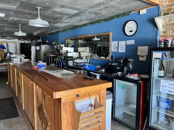 Blackwater, MO 65322,106 Main ST