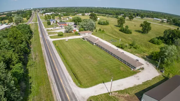 2220 Hwy  jj, Moberly, MO 65270