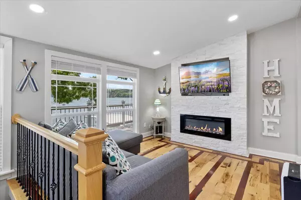 Lake Ozark, MO 65049,113 Mitchell RD