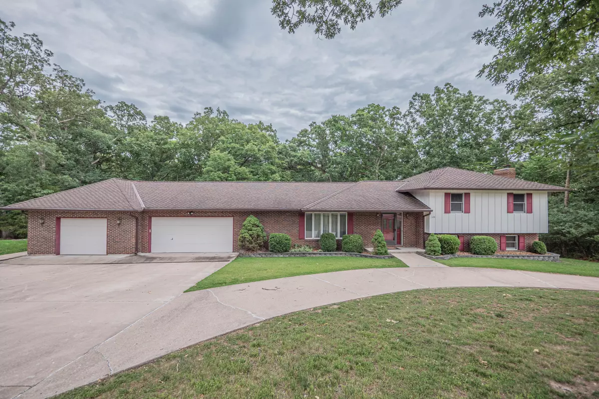 Moberly, MO 65270,1128 Oxbow LN