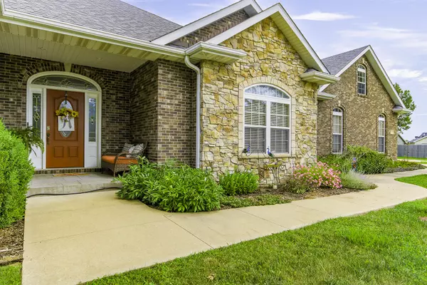 Centralia, MO 65240,822 S Central ST