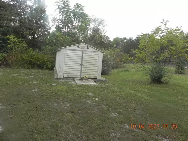 9212 County rd 132, Williamsburg, MO 63388