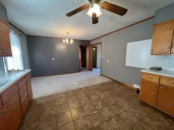 Sturgeon, MO 65284,302 E Proctor ST