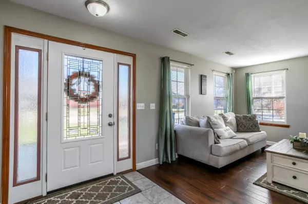 Hallsville, MO 65255,6081 E Ruth ann