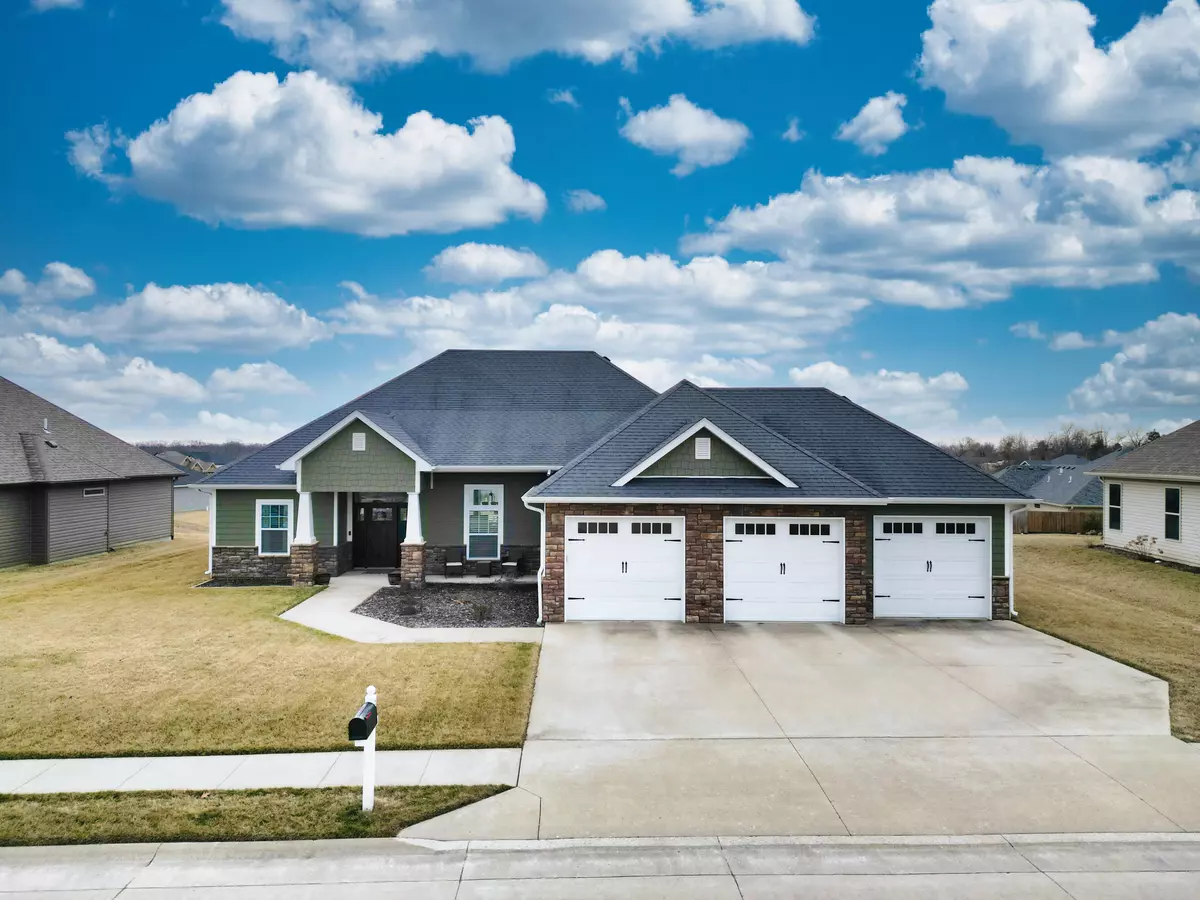 Ashland, MO 65010,206 Peterson LN