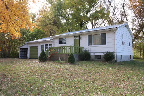 749 Mo-19, New Florence, MO 63363