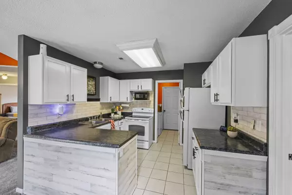 2205 Laclede DR Columbia, MO 65202