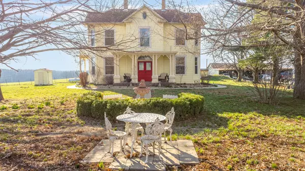 10100 Highway 5, Bunceton, MO 65237