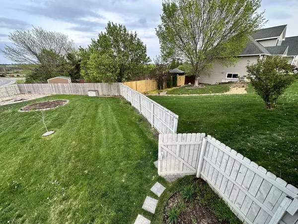 Columbia, MO 65202,2107 Dickinson CT