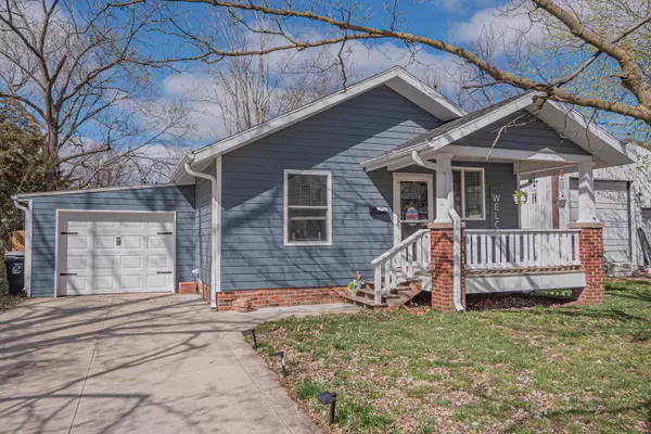 823 Cleveland AVE, Moberly, MO 65270