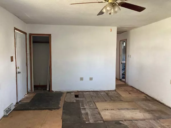 Sturgeon, MO 65284,310 E Burks ST