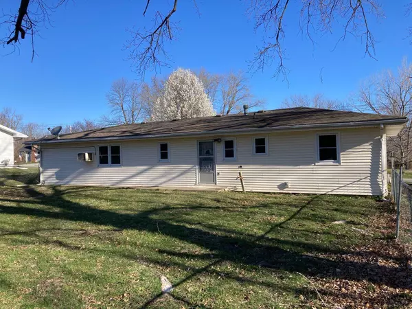 Sturgeon, MO 65284,310 E Burks ST
