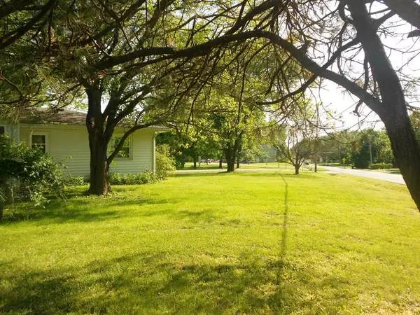 Hallsville, MO 65255,107 Fairview ST