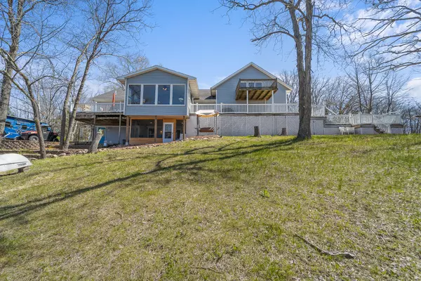 Hallsville, MO 65255,4830 E Flamingo DR