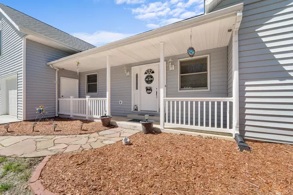 Hallsville, MO 65255,4830 E Flamingo DR