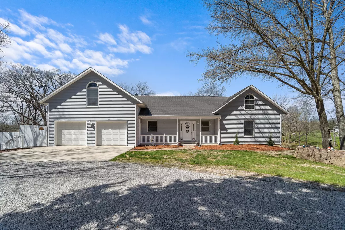 Hallsville, MO 65255,4830 E Flamingo DR