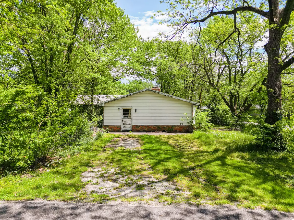 Sturgeon, MO 65284,307 Harris ST