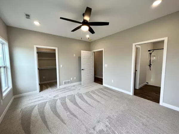 Boonville, MO 65233,2475 Greenside DR