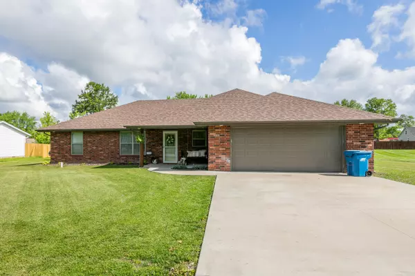 515 Glenwood DR, New Bloomfield, MO 65063