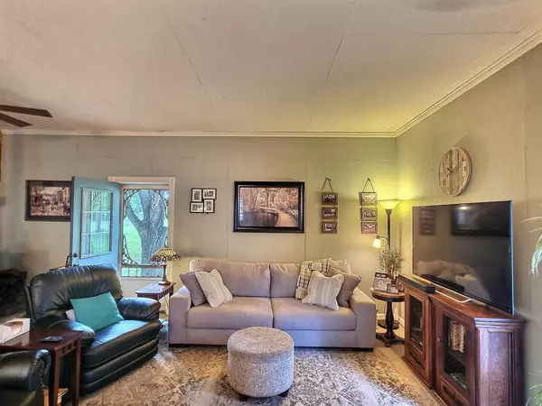 Blackwater, MO 65322,304 Main ST