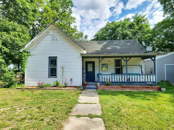 Blackwater, MO 65322,304 Main ST