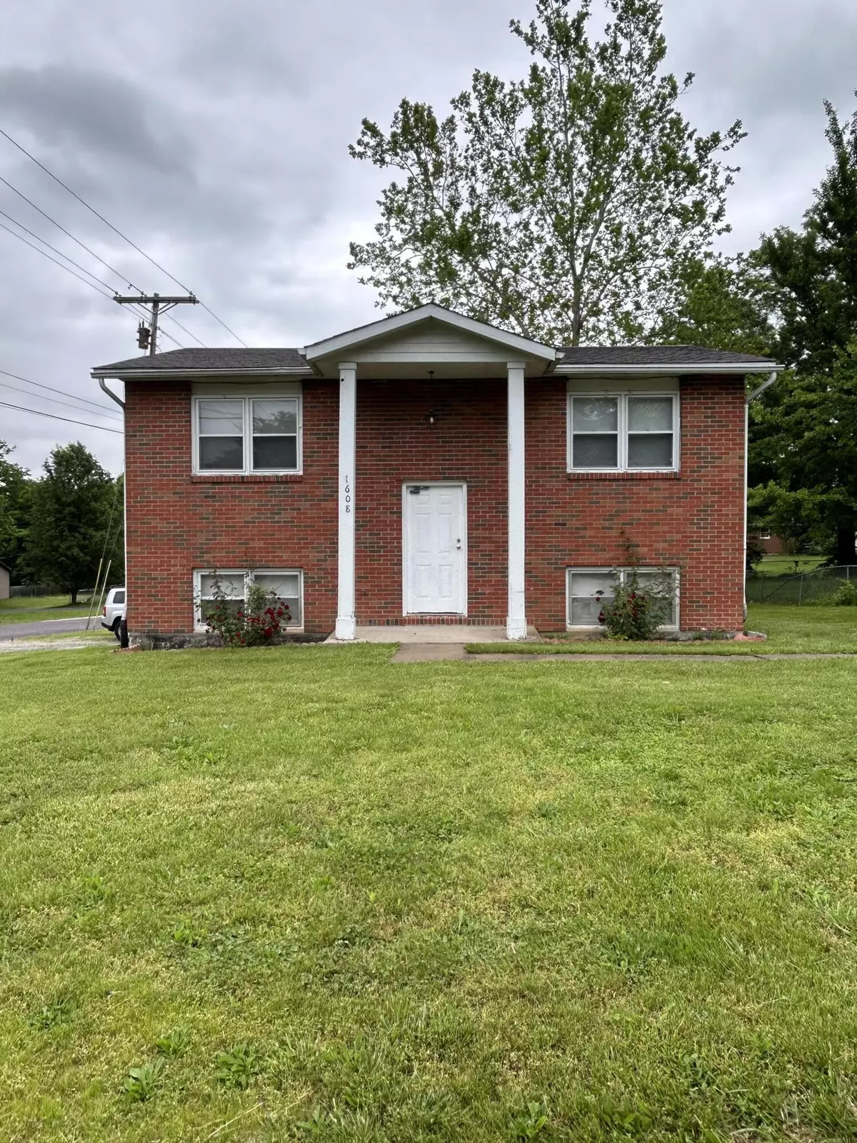 Columbia, MO 65202,1608 Boyd LN