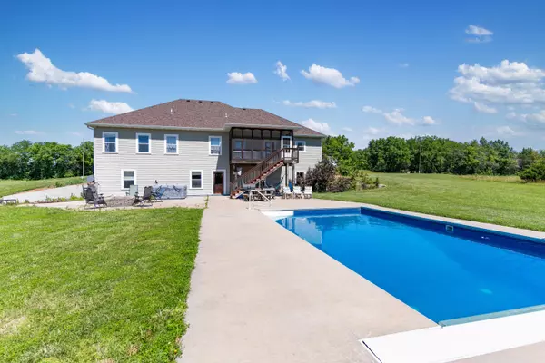 Boonville, MO 65233,15057 Old five DR