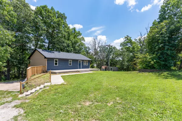21290 N Mount pleasant RD, Hartsburg, MO 65039