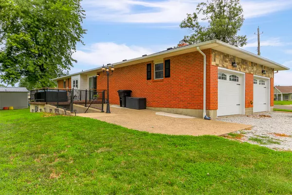 Prairie Home, MO 65068,611 Highway DR