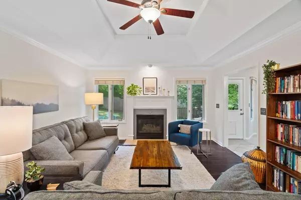 2012 N Deerborn CIR Columbia, MO 65203