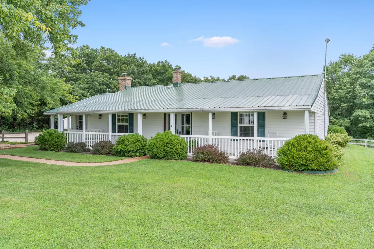 Hartsburg, MO 65039,19245 State hwy a