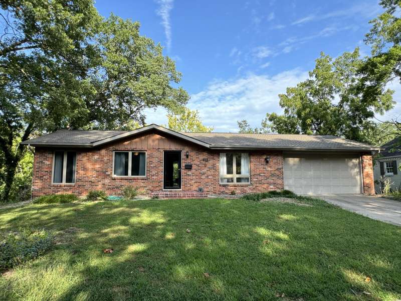 1008 Maplewood DR, Columbia, MO 65203