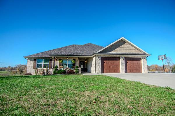 10905 Broadacre DR, Holts Summit, MO 65043